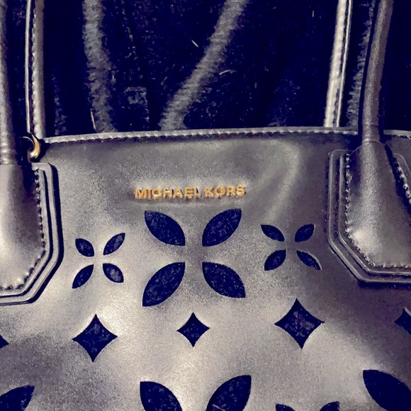 MICHAEL KORS Black Leather Navy Blue Velvet Cutout Large Top Zip Tote - Picture 3 of 6